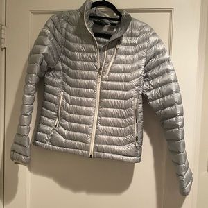 size small silver marmot puffer jacket. only worn a couple of times.